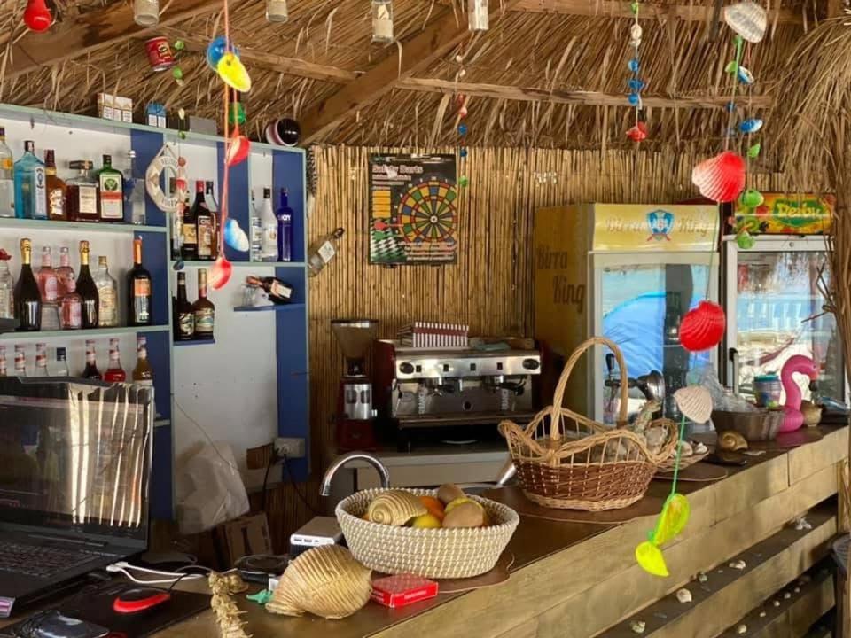 Freaky Friends Bar Campingplatz Durrës